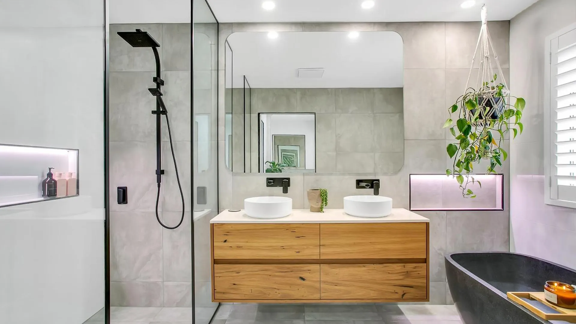 Holiday home Waterfront Retreat With Infinity Pool & Canal Views Villa Gold Coast Australia